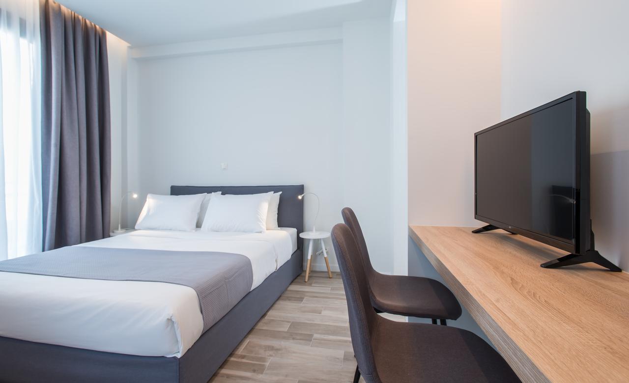 Spot Aparthotel 4*